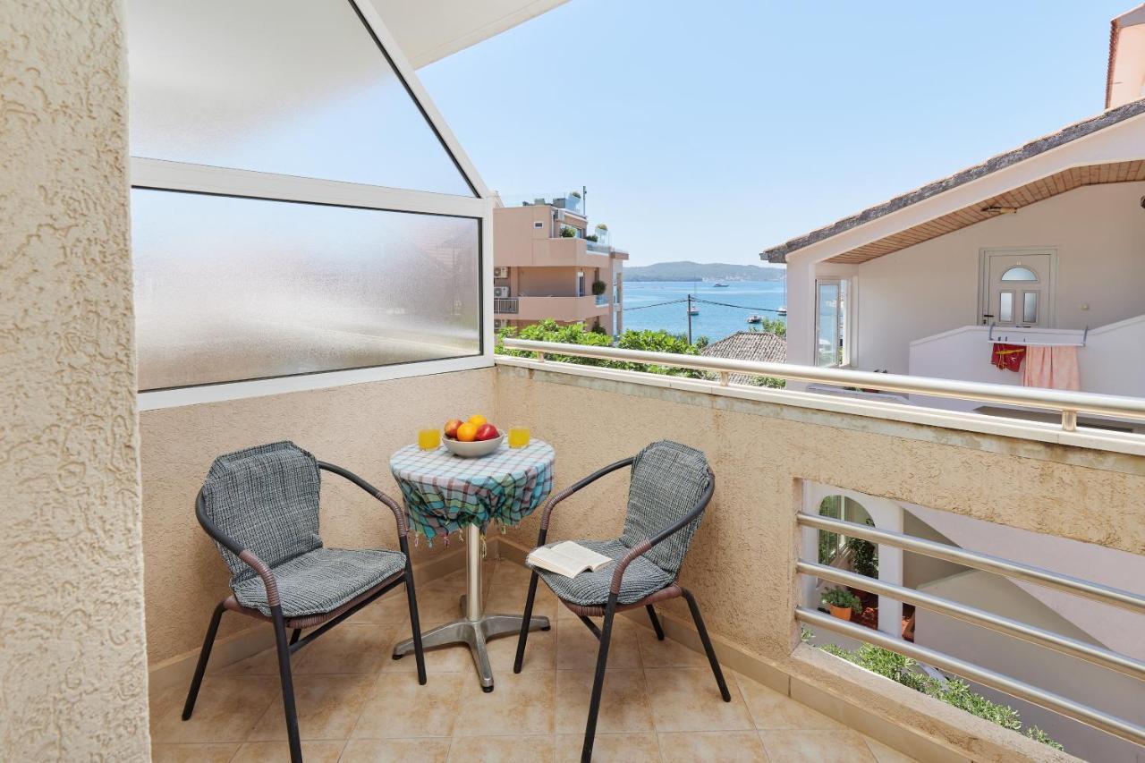 Rosic Apartments Tivat Buitenkant foto