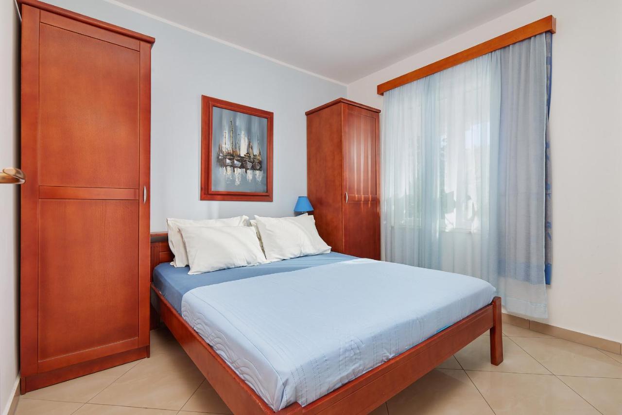 Rosic Apartments Tivat Buitenkant foto