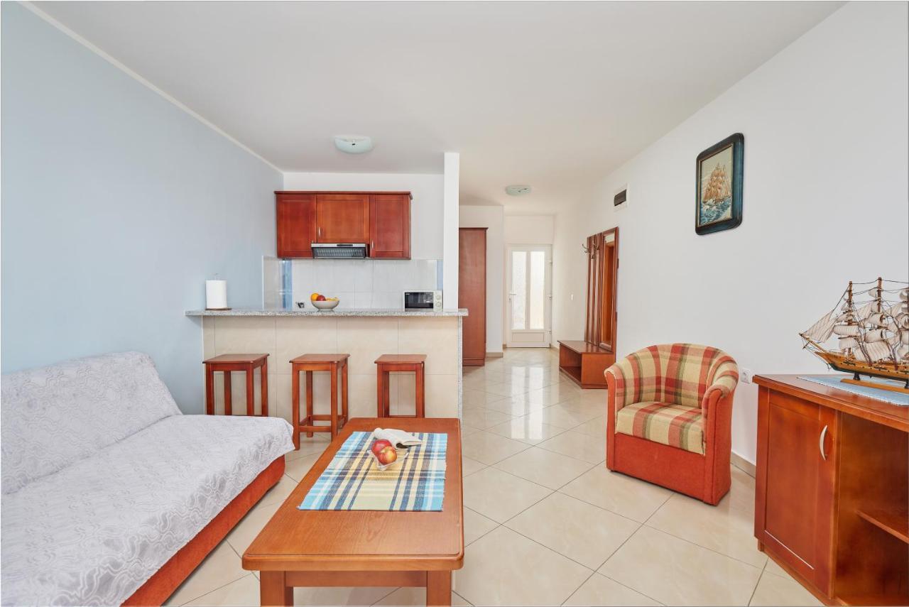 Rosic Apartments Tivat Buitenkant foto
